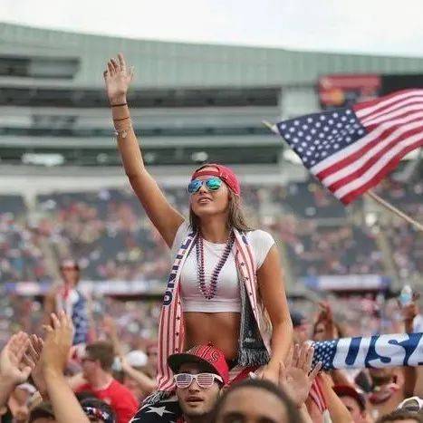 内马尔桑托,斯首秀破门,热泪盈眶吻,拼搏在线彩神通,彩票预测,彩票平台,在线购彩,数据分析