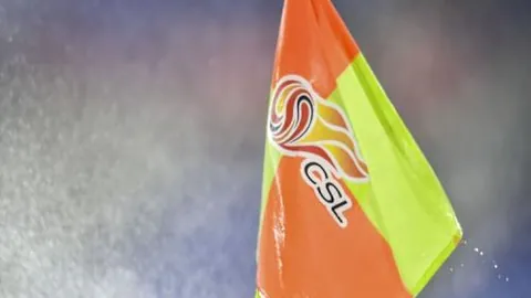 范乔丹遭质疑：领先三分球队常犯规，替补席违规声此起彼伏